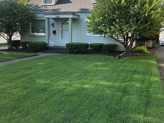 3rd image of 1040 Mohican Ave
