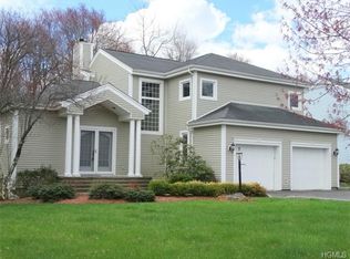 2828 Farm Walk Rd, Yorktown Heights, NY 10598