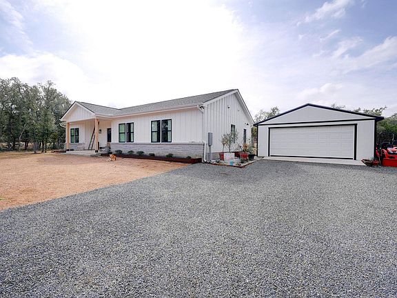 3rd image of 200 Rust Ranch Rd