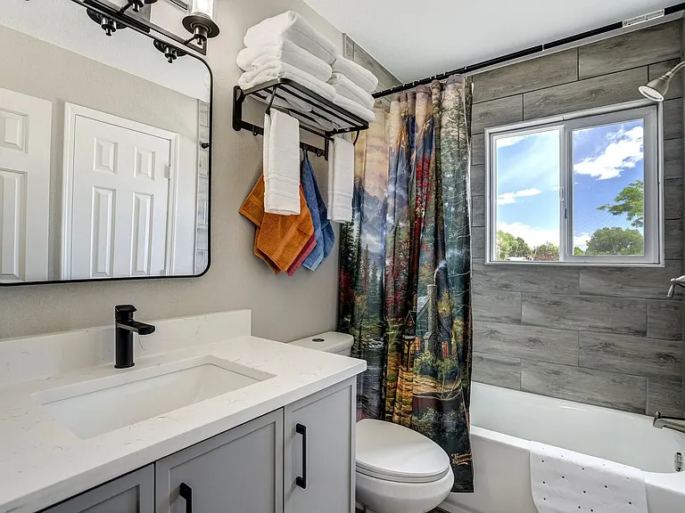 985 Apollo Ct — Photo 10
