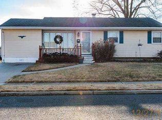 18 Gerard Rd, Hamilton, NJ 08620