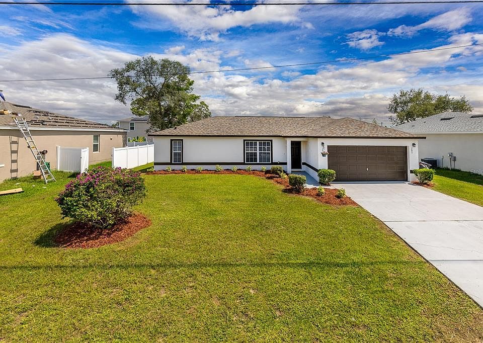 1st image of 285 Elm Ct