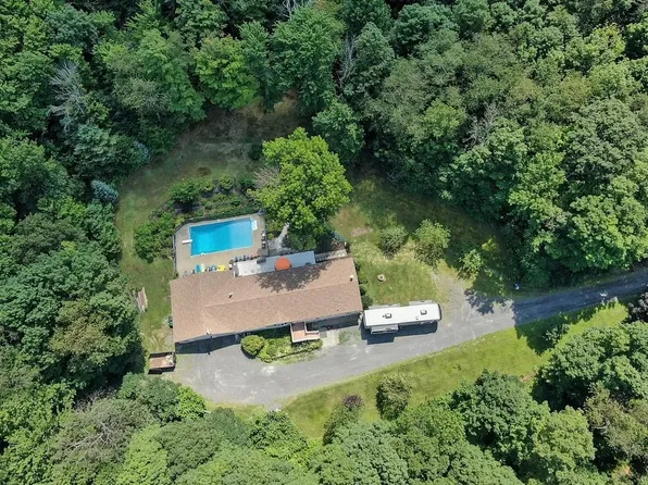 393 Maple Dr, East Chatham, NY 12060