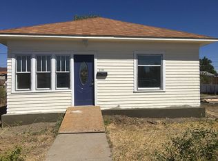 119 W Center St, Rawlins, WY 82301