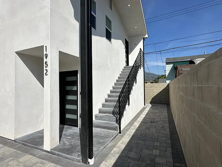 1952 N Parish Pl #201 — Photo 15