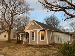 1008 E Granary St, New Harmony, IN 47631