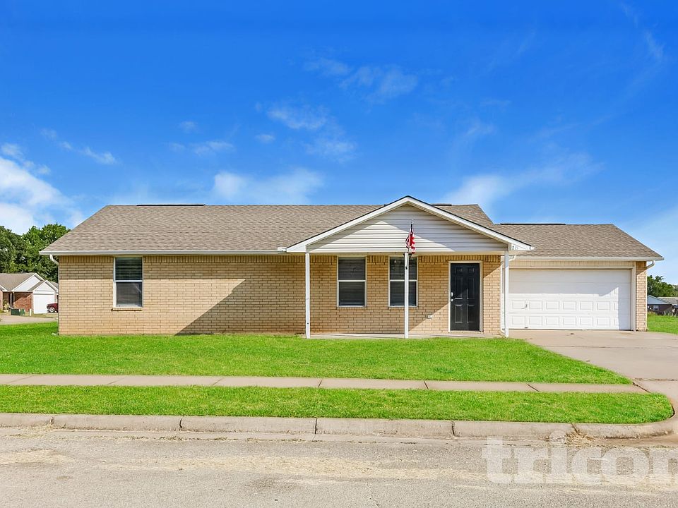 1st image of 215 Bobbie Ann Ct