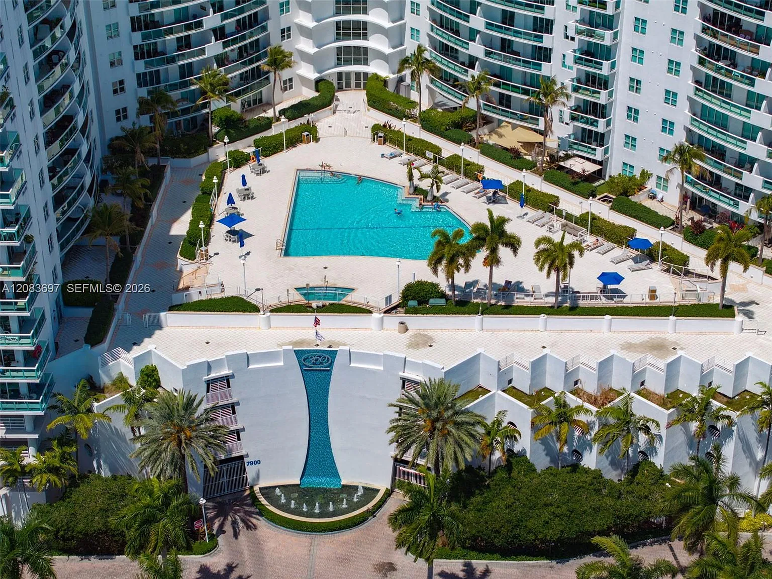 360 Condo A — Photo 1