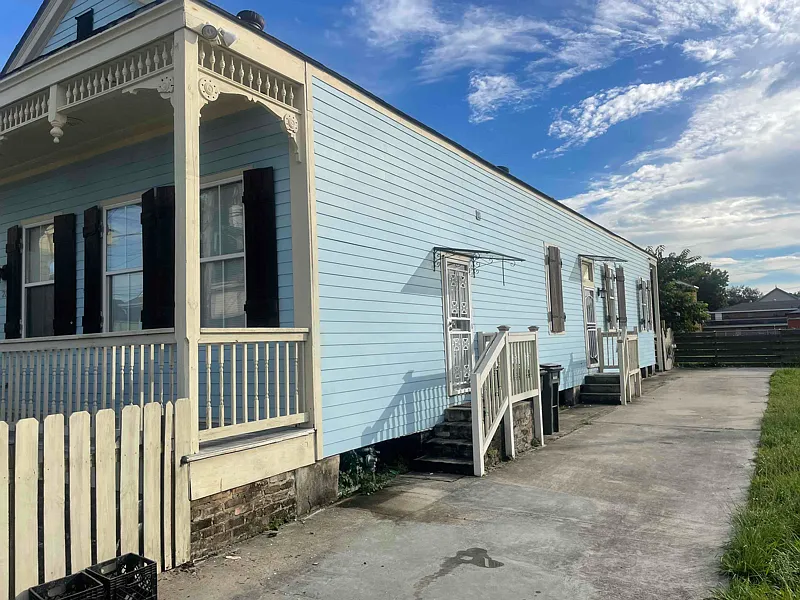 New Orleans open floor plan beautiful 2bedroom 2 bathroom 12ft tall ceilings — Photo 2