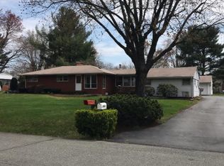 8989 Meadowview Dr, Manassas, VA 20110