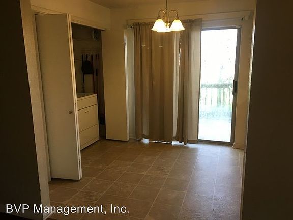 3rd image of 1206A Vinyard Ct