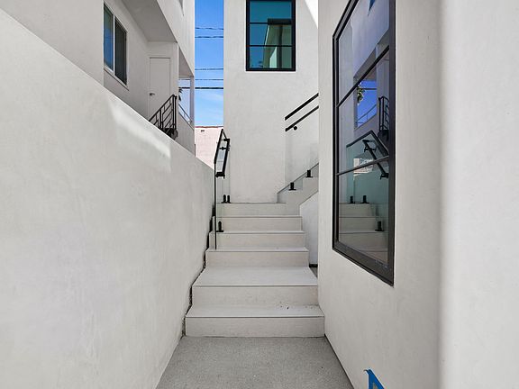 5th image of 149 S Palm Dr #151A