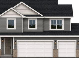 1821 Pierce St S, Cambridge, MN 55008