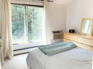 628 Washington St APT 4, Brookline, MA 02446