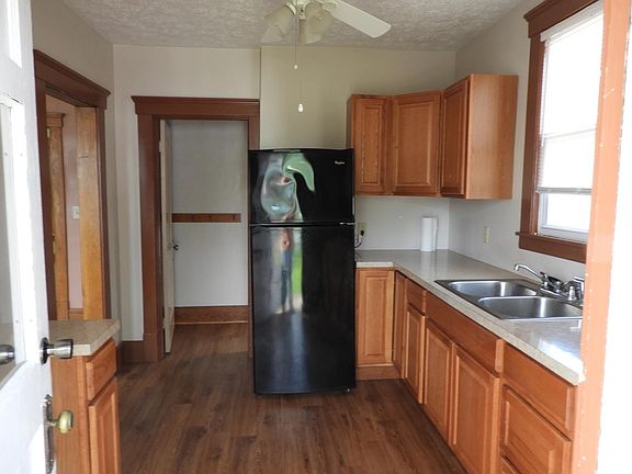 4th image of 340 Princeton Ave
