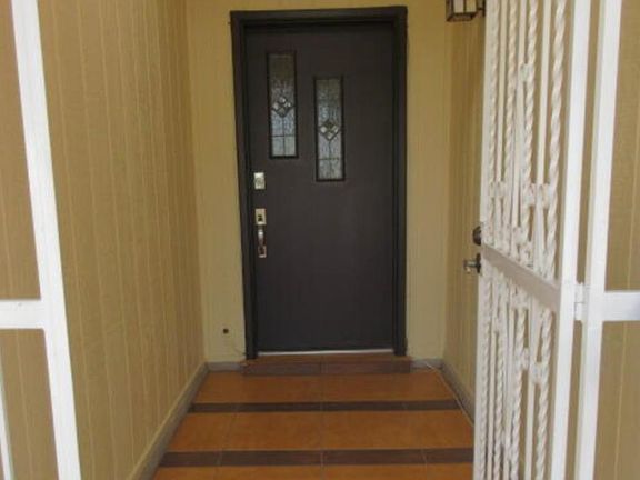 3rd image of 4712 Loma De Color Dr