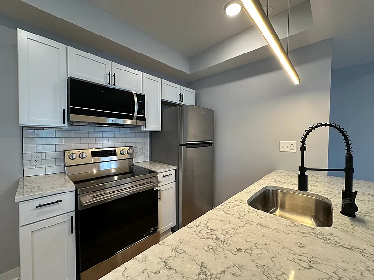 128 Caroline Ave #1 — Photo 22
