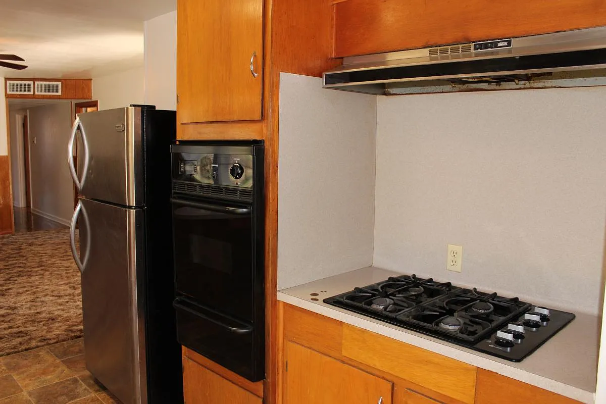 3 bed, 1802 sqft, $1,400 — Photo 3