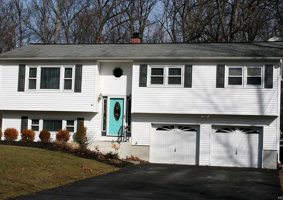 1st image of 332 Sycamore Dr