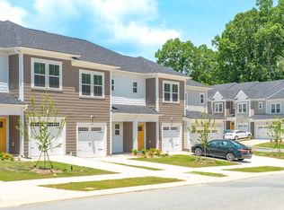 Oak Lake Townhomes, Charlotte, NC 28216