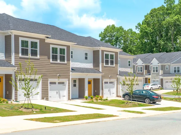 Oak Lake Townhomes