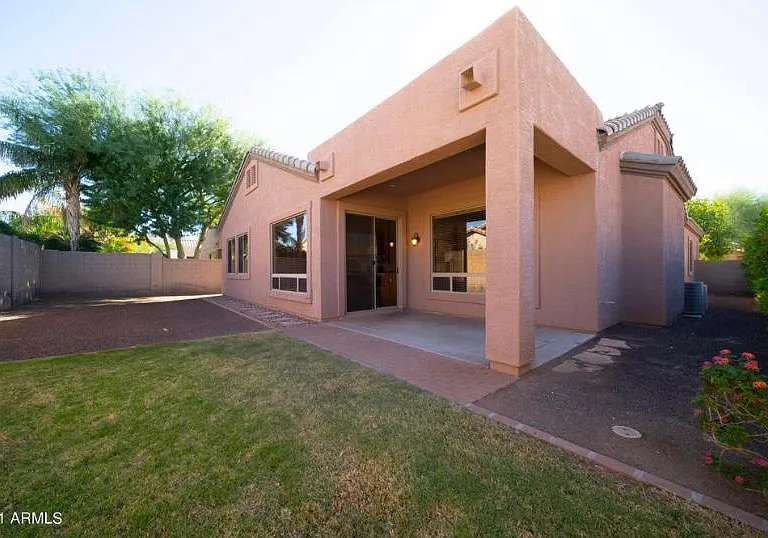 3010 W Languid Ln — Photo 32