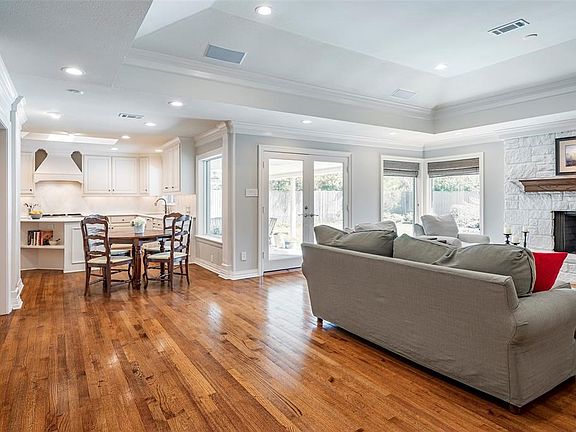 3rd image of 5932 Waggoner Dr