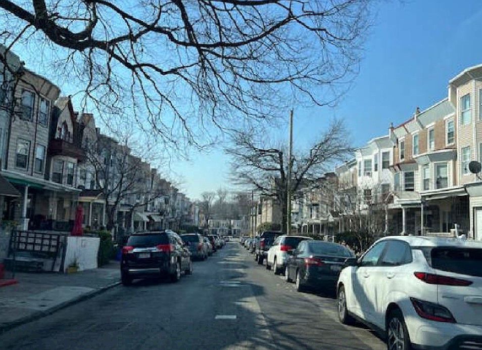 2nd image of 19 W Rockland St