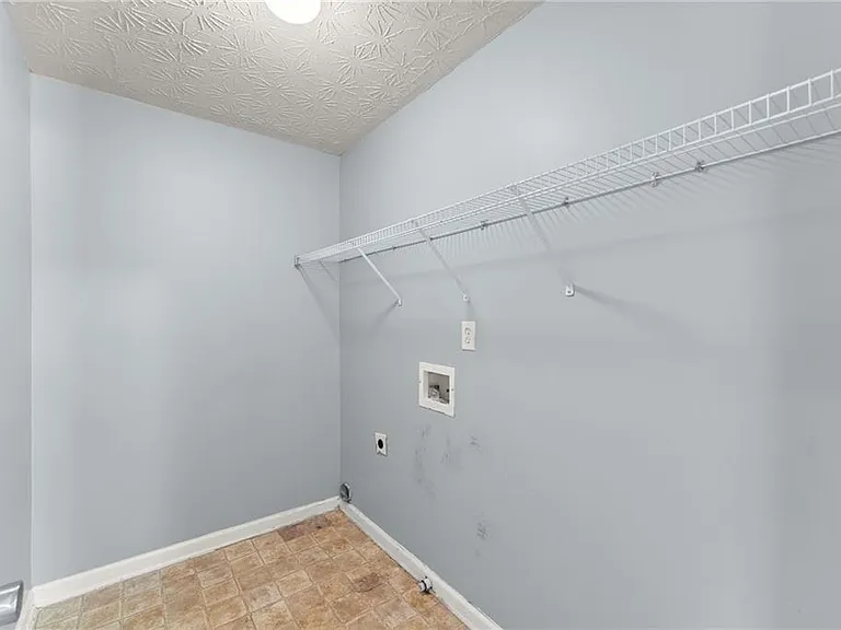 104 Jameston Dr — Photo 20