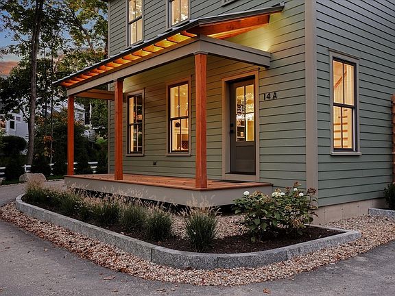 4th image of 14 Dexter Ln #A