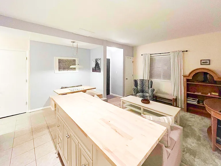 23 Pearl St #4 — Photo 5