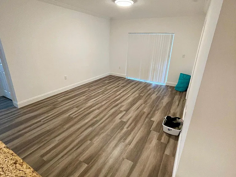 201 SW 116th Ave #22108 — Photo 12