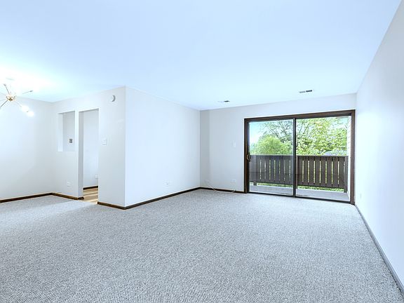 2nd image of 923 E Tower Ct Unit 6
