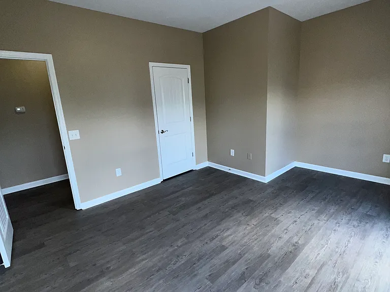 104 Saint Charles Pl — Photo 17