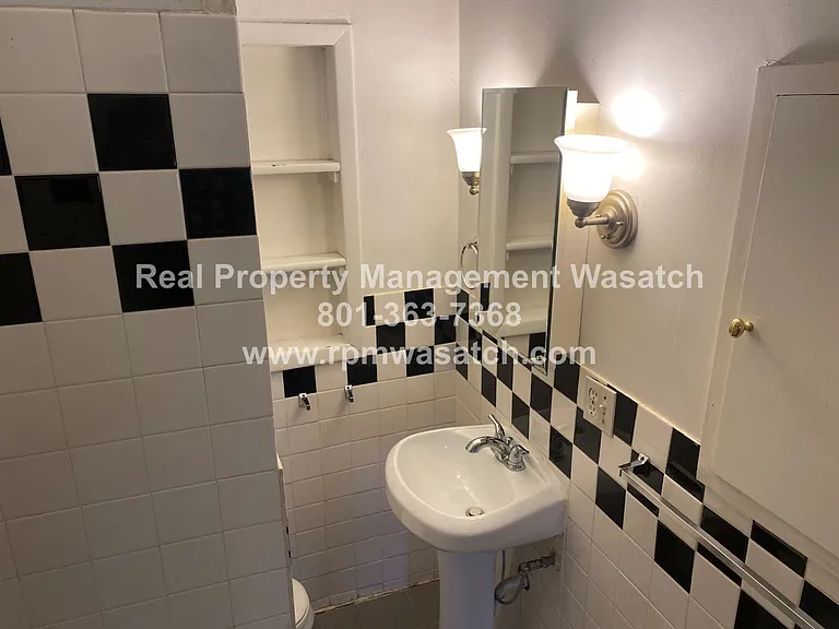866 S McClelland St — Photo 18