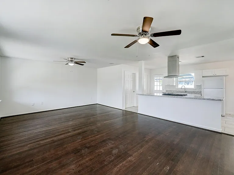 2534 Roy Cir — Photo 4