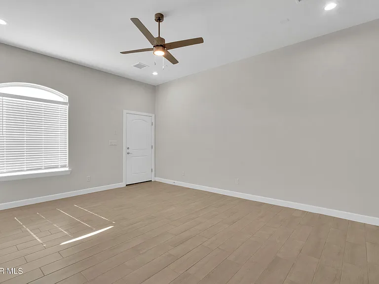 13931 Sky Harbor Ave — Photo 6
