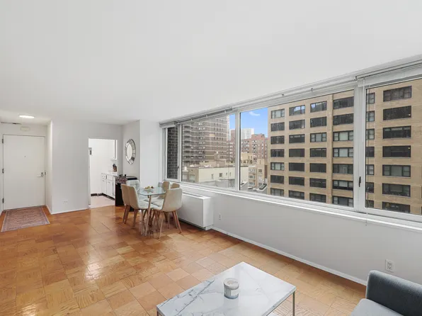 322 West 57th Street image 3 of 7