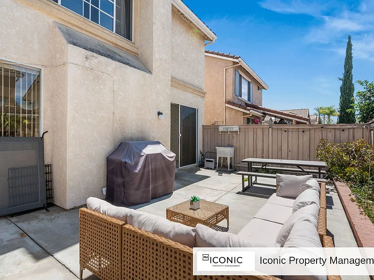 10806 Westonhill Dr — Photo 35