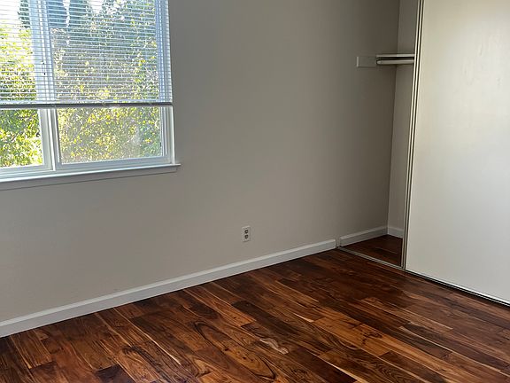 4th image of 33490 Bardolph Cir