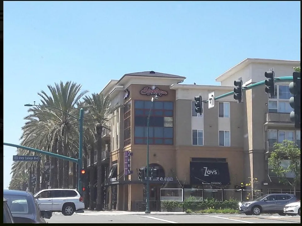 1801-1027 E Katella Way #1027