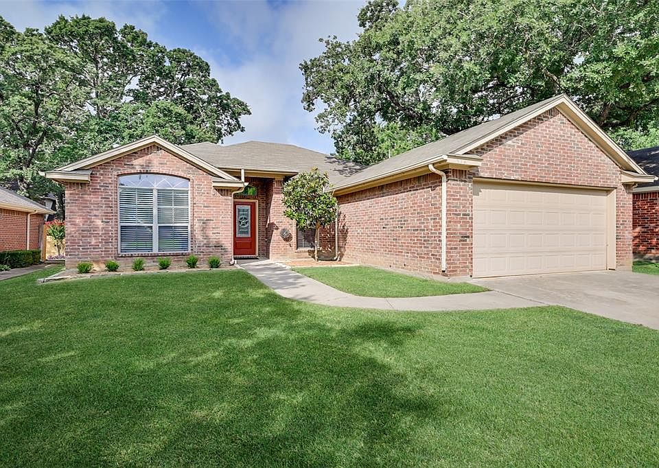 1st image of 516 Oakbrook Dr