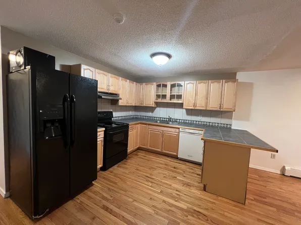 569 Smithfield Rd, North Providence, RI