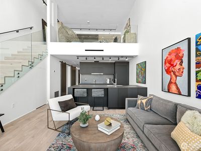 2717 Western Avenue #PH04, Seattle, WA, 98121