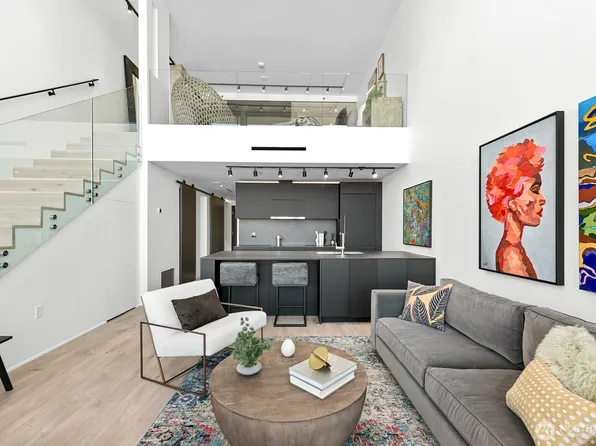 2717 Western Avenue #PH04, Seattle, WA 98121