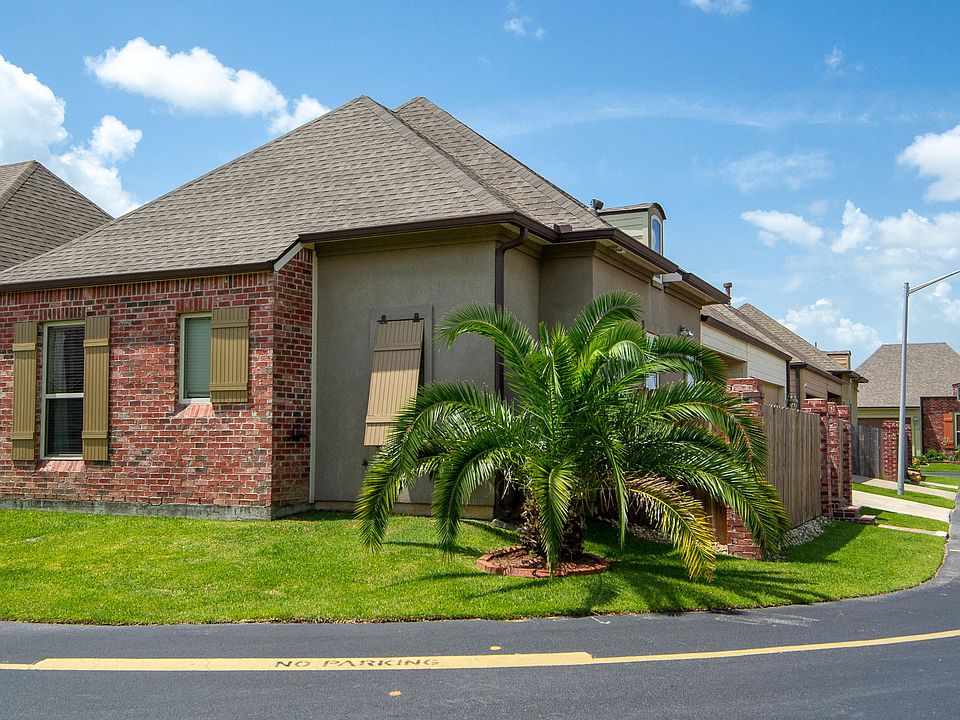 1st image of 117 Palm Springs Dr