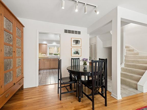 5th image of 1926 N Larrabee St