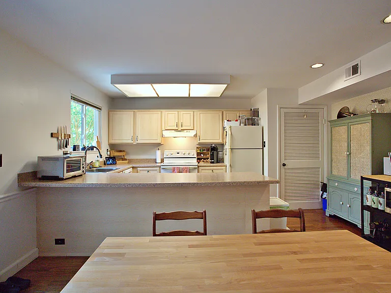 1450 Greenmont Ct — Photo 12