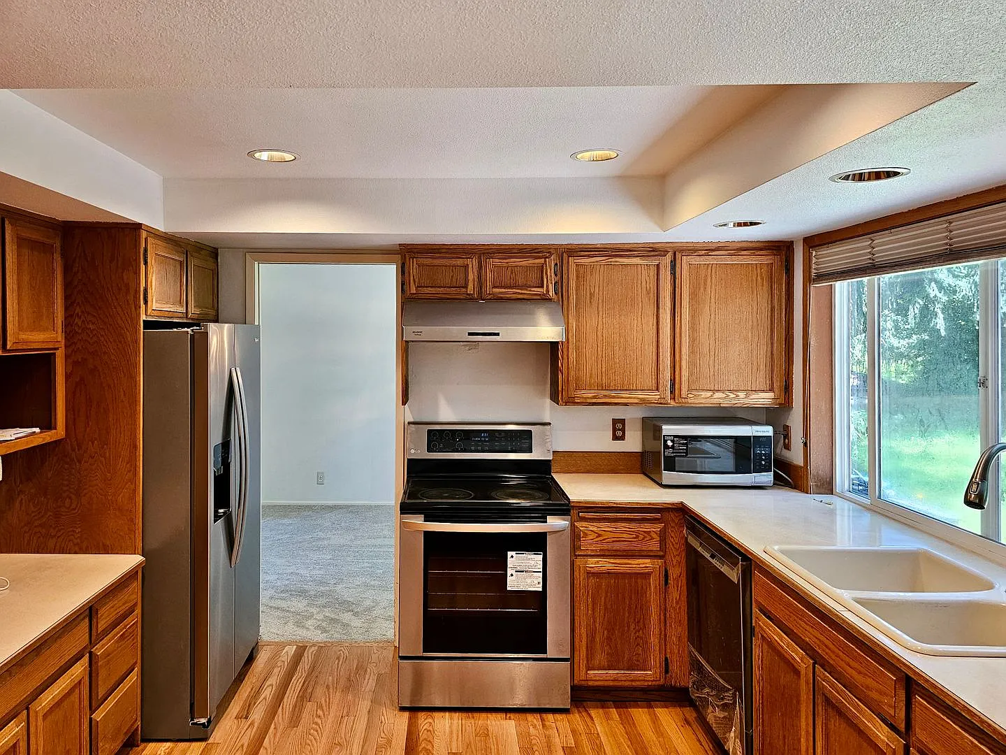 Charming Tamara Hills Home with 4B 2.25B — Photo 2