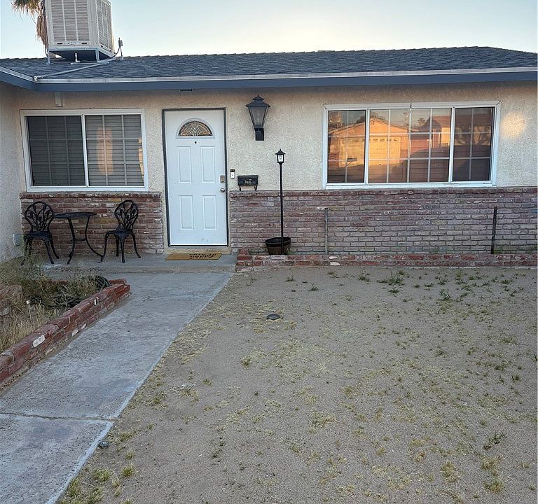 1st image of 409 Fenmore Dr